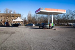 benzinaio esso modena, stazione di servizio esso modena, rifornimento di benzina modena