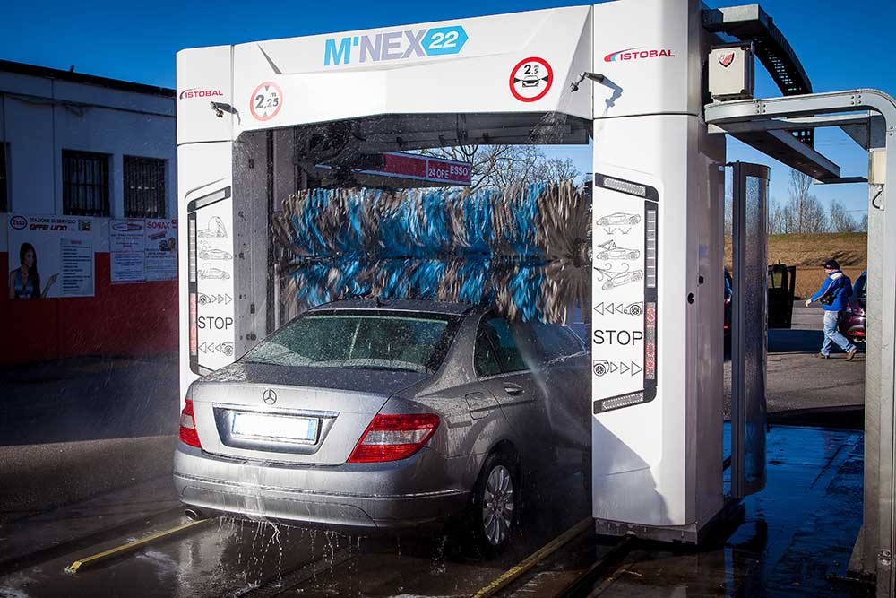 stazione di servizio effeuno, dove lavare la macchina a modena, autolavaggio provincia di modena