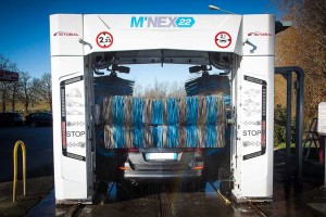 autolavaggio, autolavaggio self service h24, lavare la macchina, lavaggio interni auto