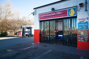 benzinaio esso modena, stazione di servizio esso modena, rifornimento di benzina modena, stazione di servizio effeuno e autolavaggio modena